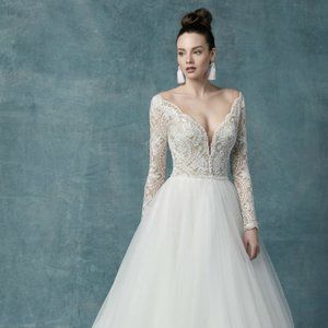 Mallory Dawn by Maggie Sottero 🤍👰🏼‍♀️ SIZE 12